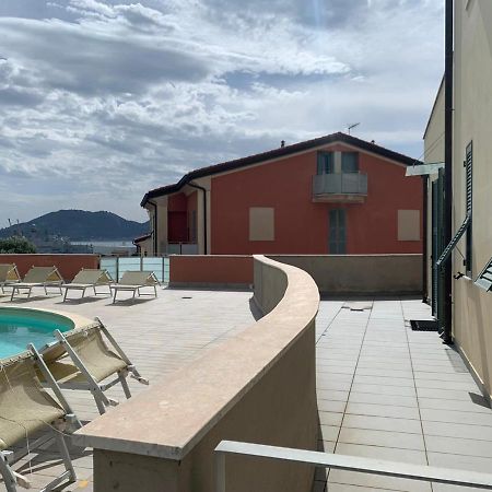 דירות לה ספציה Pool House מראה חיצוני תמונה